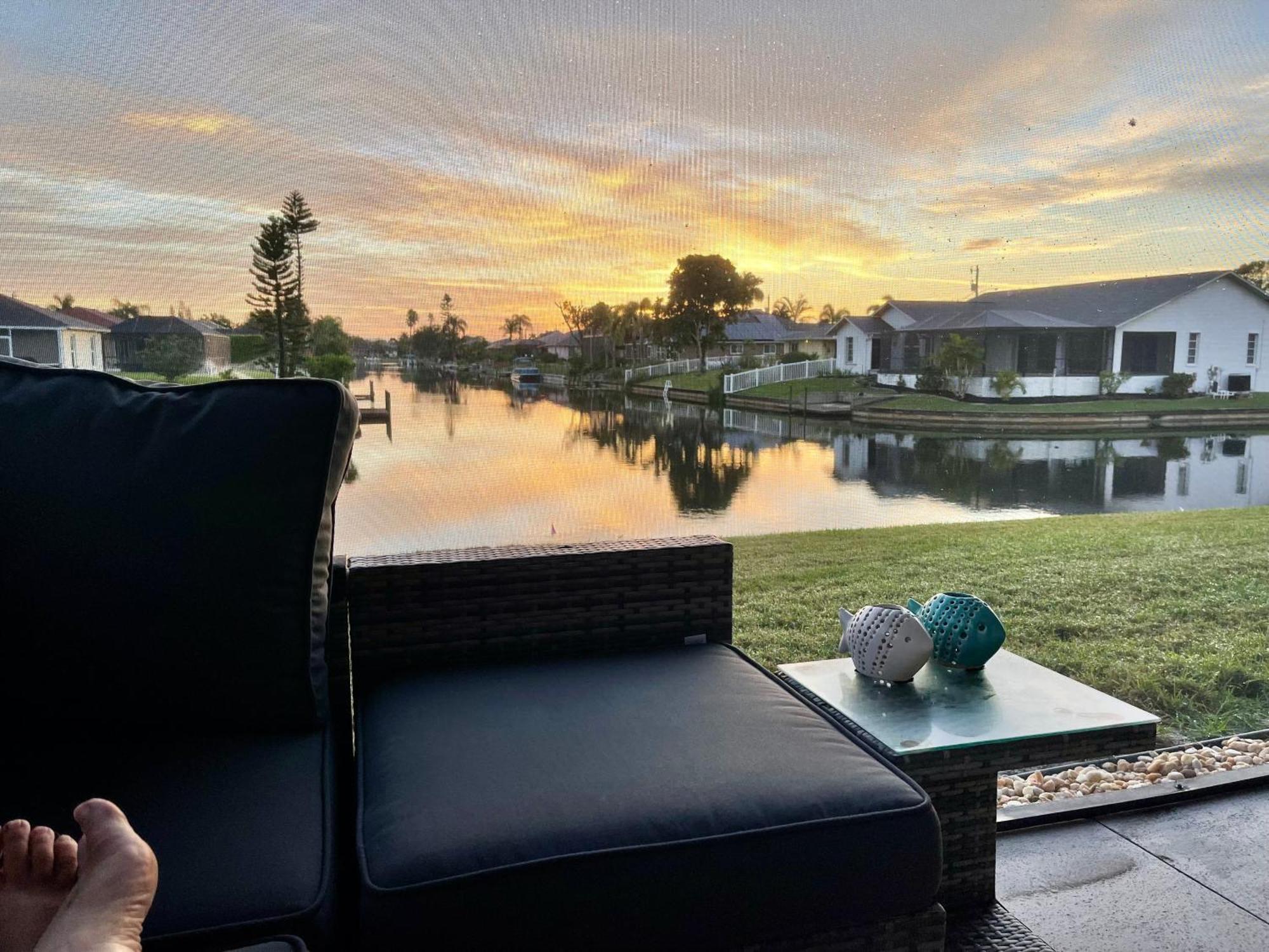 Serenity Waterfront Villa With King Suite, Private Pool, Great Lanai Enclosure And Long Water Views Cape Coral Exteriér fotografie
