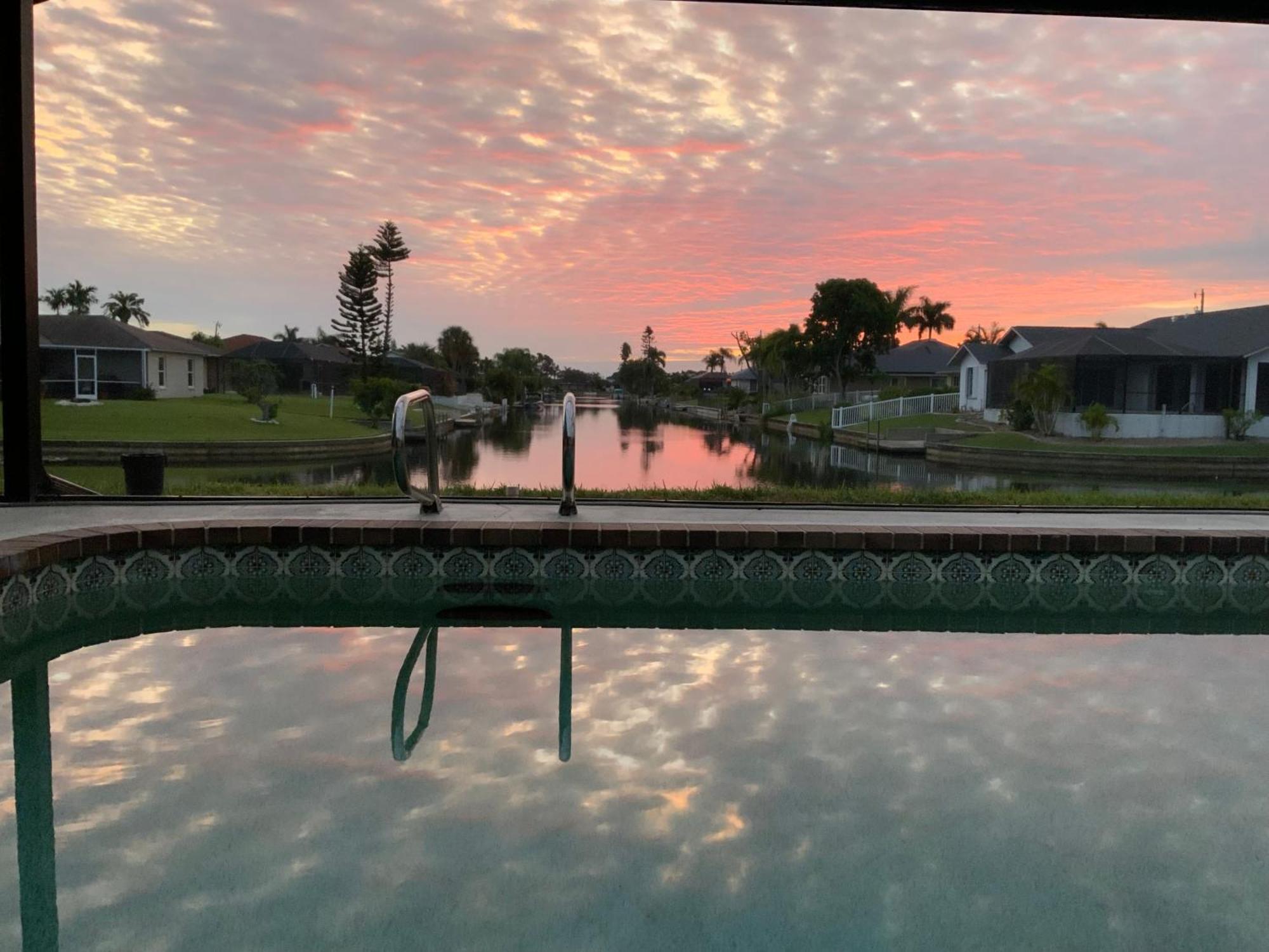 Serenity Waterfront Villa With King Suite, Private Pool, Great Lanai Enclosure And Long Water Views Cape Coral Exteriér fotografie