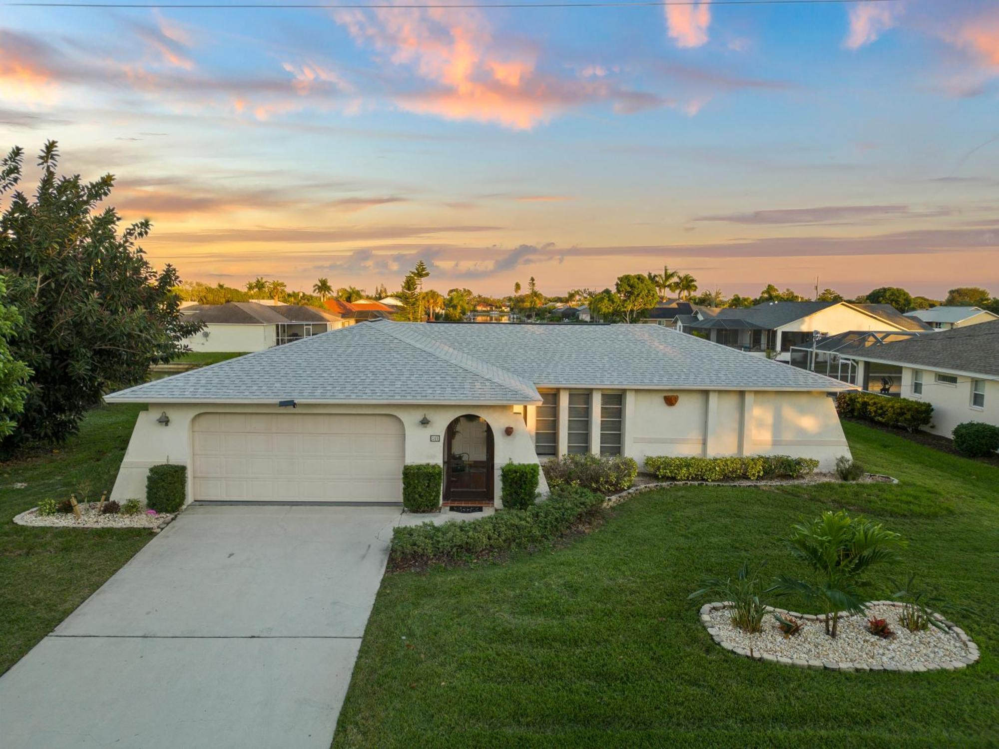 Serenity Waterfront Villa With King Suite, Private Pool, Great Lanai Enclosure And Long Water Views Cape Coral Exteriér fotografie