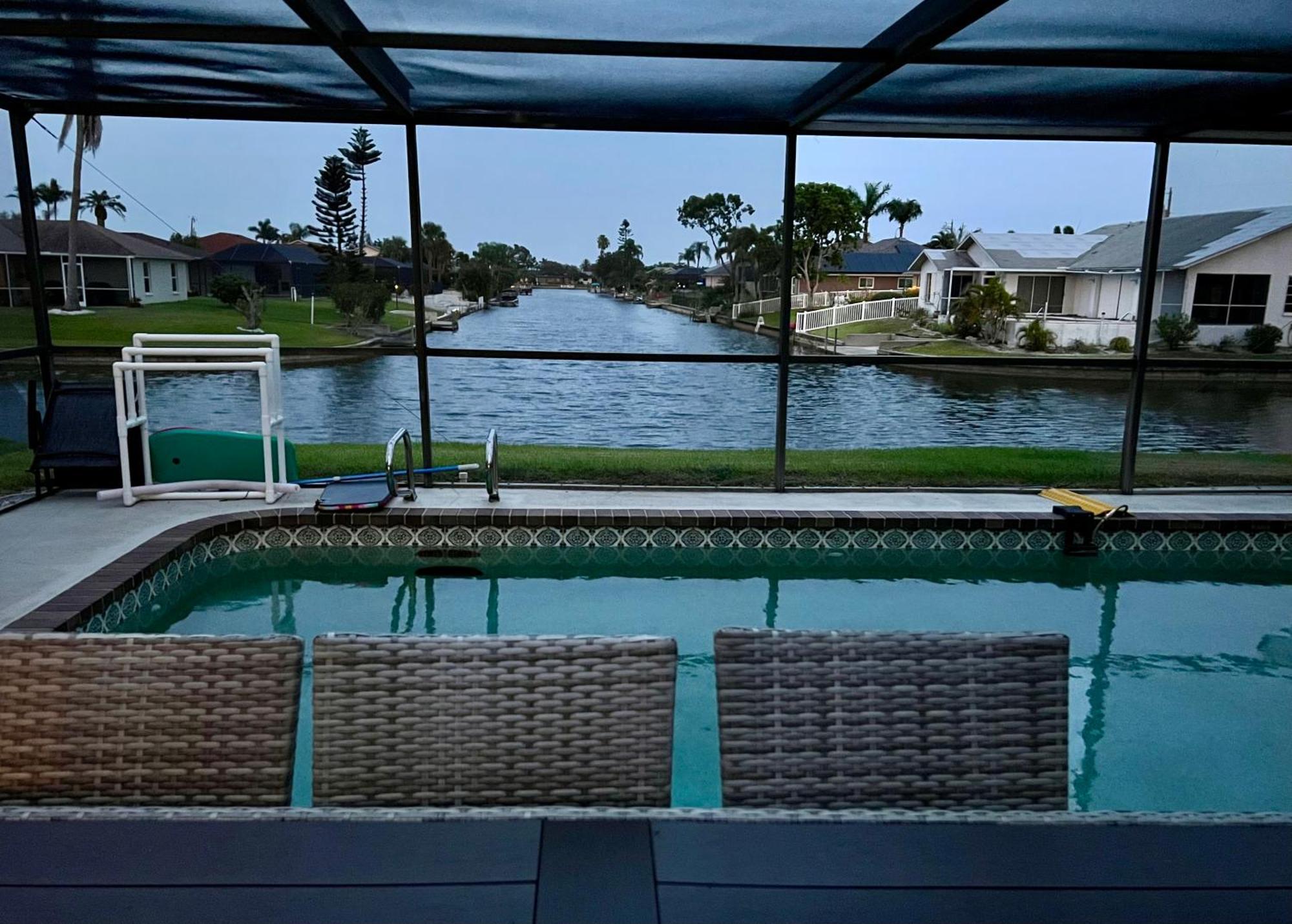 Serenity Waterfront Villa With King Suite, Private Pool, Great Lanai Enclosure And Long Water Views Cape Coral Exteriér fotografie