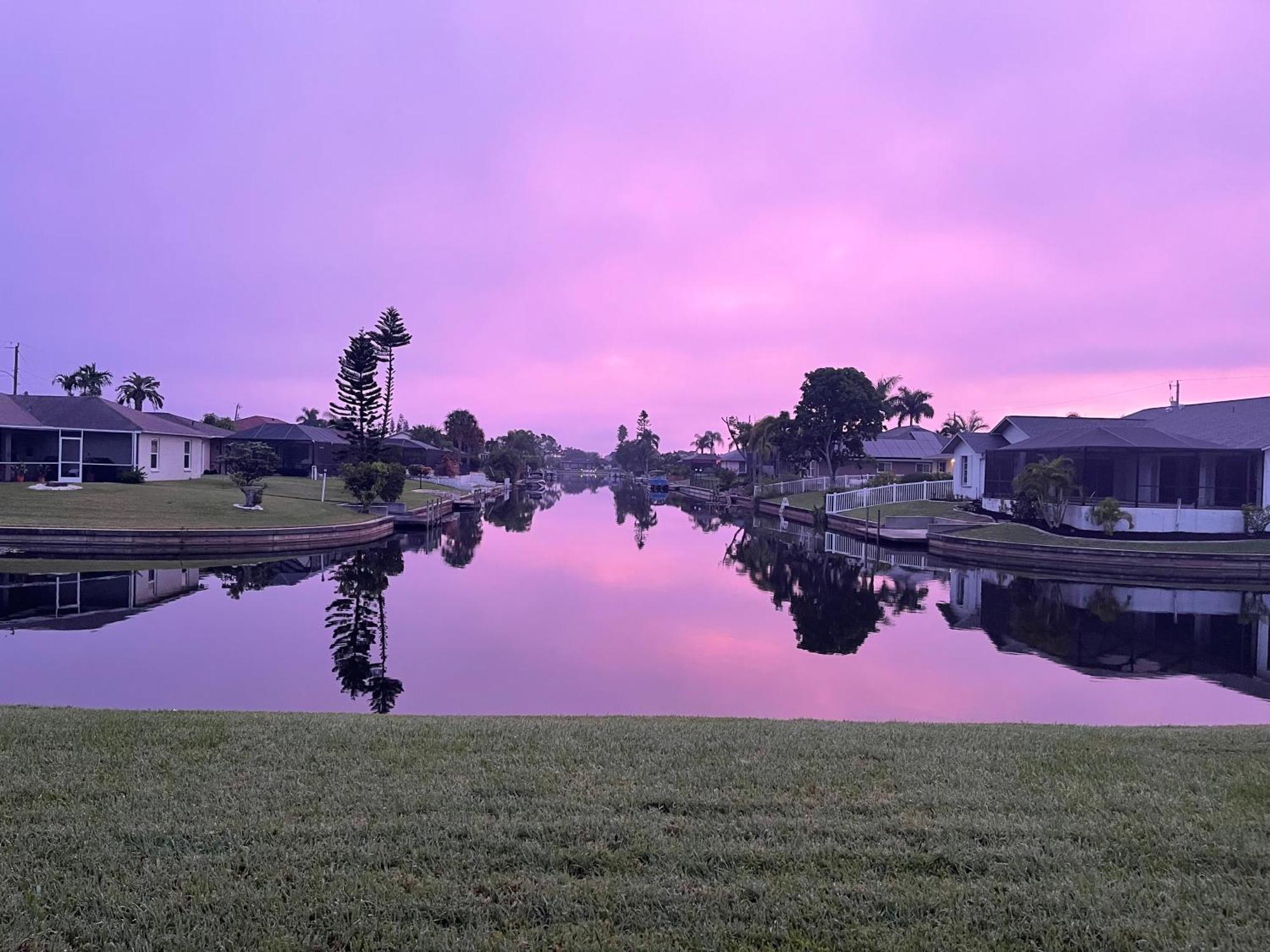 Serenity Waterfront Villa With King Suite, Private Pool, Great Lanai Enclosure And Long Water Views Cape Coral Exteriér fotografie