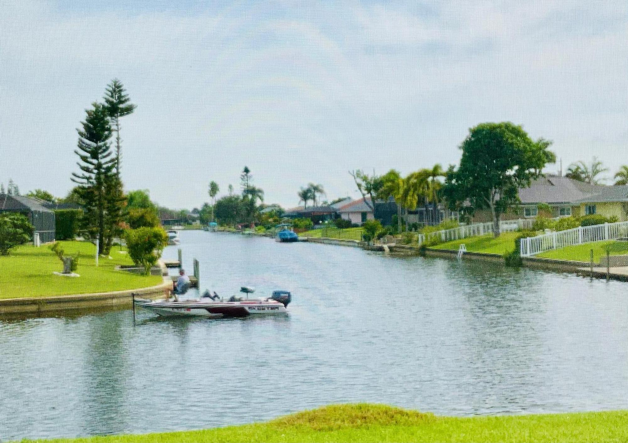 Serenity Waterfront Villa With King Suite, Private Pool, Great Lanai Enclosure And Long Water Views Cape Coral Exteriér fotografie