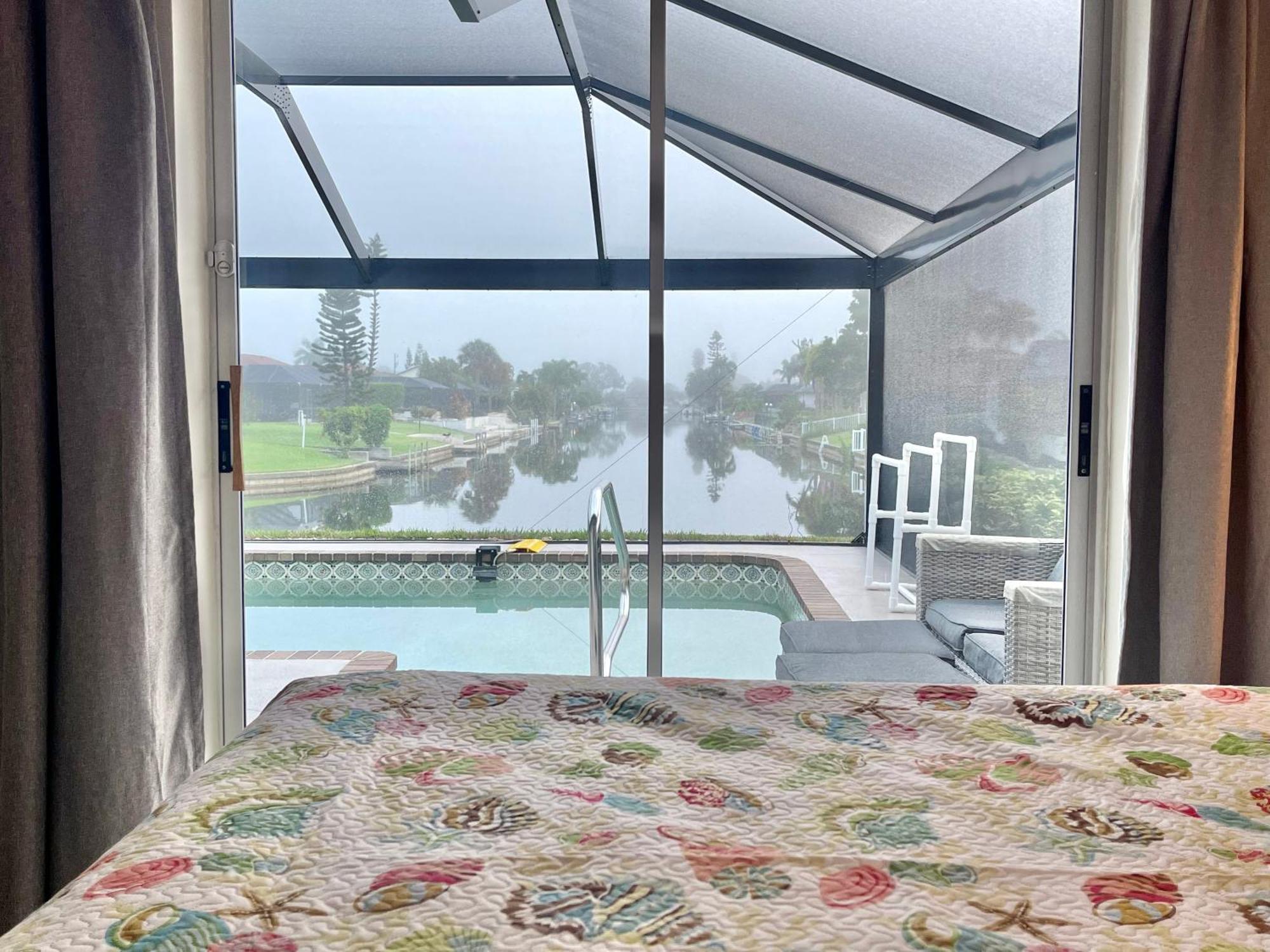 Serenity Waterfront Villa With King Suite, Private Pool, Great Lanai Enclosure And Long Water Views Cape Coral Exteriér fotografie